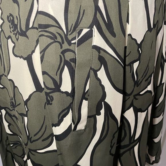 BCBGMaxAzria Green Floral Silk Pocketed Skirt Size 2 - Picture 4 of 5